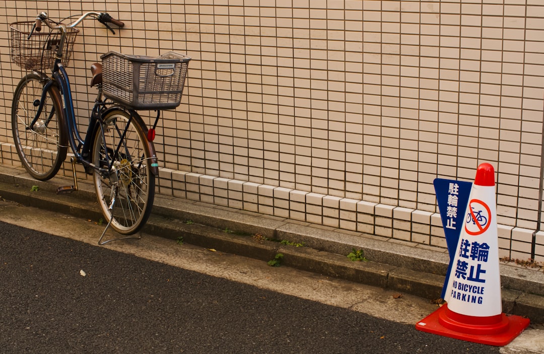 Konserwacja roweru górskiego juniora: dbanie o sprzęt w terenie